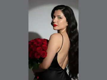 MonseMyers  live sex cam