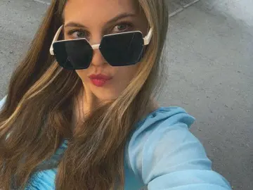 AlexaMalouf  live sex cam