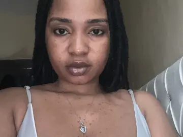 CarolineJames  live sex cam