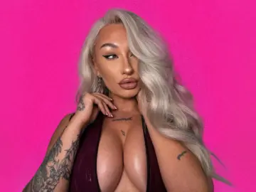 ChristineRum  live sex cam