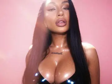 ChristineRum  live sex cam