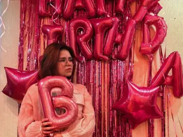 AdinaBoas  live sex cam