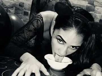 IsabelaHoyos  live sex cam