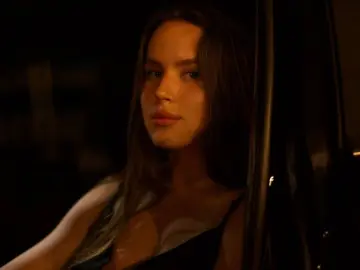 EvelinStower  live sex cam