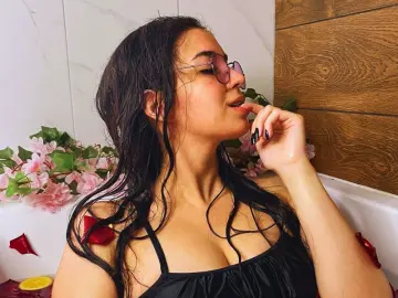 LettyKaminska  live sex cam