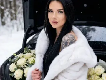 CarolinePrescott  live sex cam