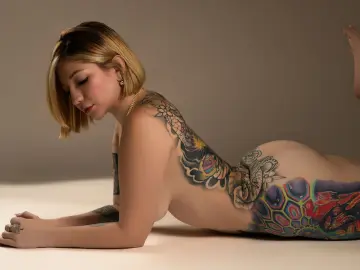GiaOlives  live sex cam