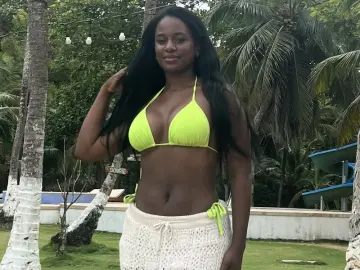 MariannRoss  live sex cam