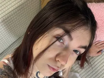 AdriaHamstra  live sex cam