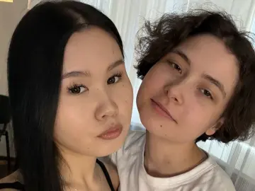 DoreenAndSusanna  live sex cam