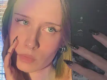 LeonilaSeedorf  live sex cam