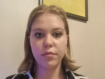 SaturninaLeavitt  live sex cam