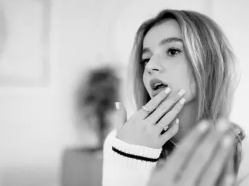 StaceeyBrown  live sex cam