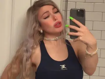 LauraTate  live sex cam