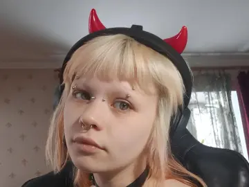 ZeniaThurstonson  live sex cam