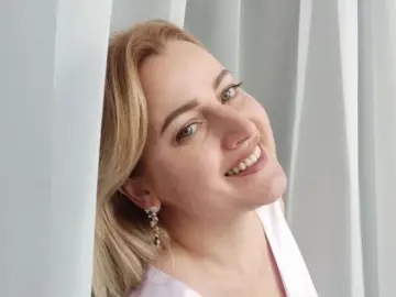 AlexaDeneuve  live sex cam