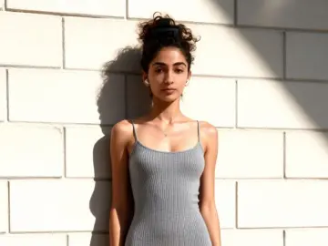 EllieTaulbee  live sex cam