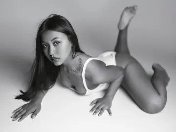 AllisonEvans  live sex cam