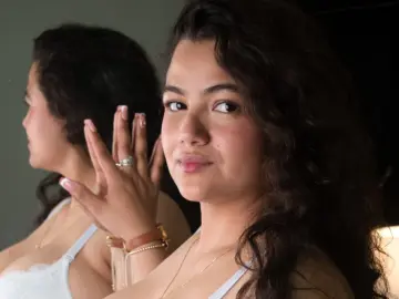 AliceMorellli  live sex cam