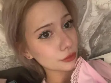 MeganLinney  live sex cam