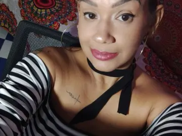 VictoryMebarak  live sex cam