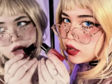 CharlotteBennett  live sex cam