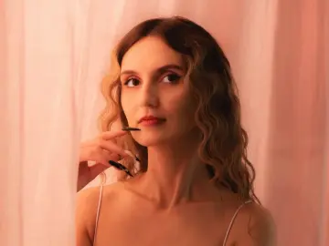 MoonSeraphine  live sex cam