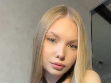 CarolineNine  live sex cam