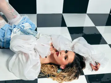 MiraArim  live sex cam