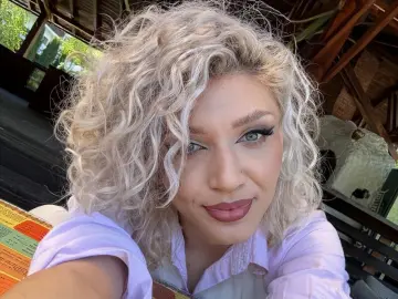 EmmaAmstrong  live sex cam