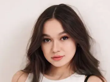 LupitaWoolworth  live sex cam