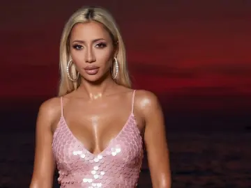 AndreaAlena  live sex cam