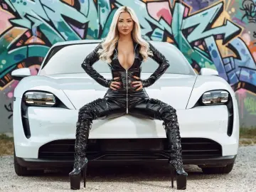 AndreaAlena  live sex cam