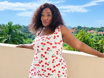 TaraEvens  live sex cam