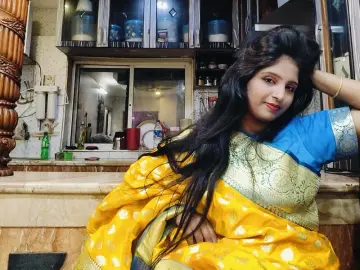 MaahiKhan  live sex cam