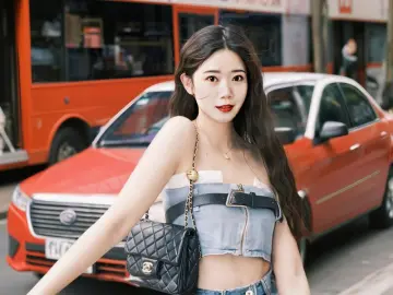 YiyiChen  live sex cam