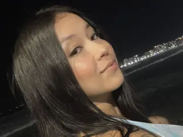 LuaSalvatore  live sex cam