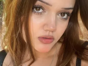 AishaTiffany  live sex cam