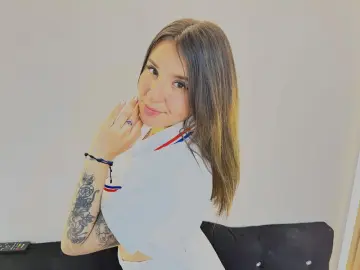 IzaNoire  live sex cam