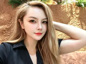 EmilyXiu  live sex cam