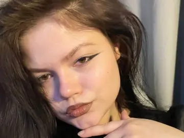 RavenGraves  live sex cam