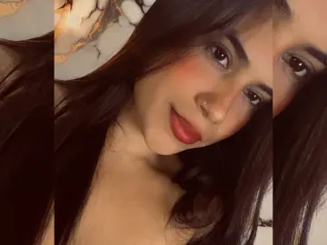 JeanneRoussel  live sex cam