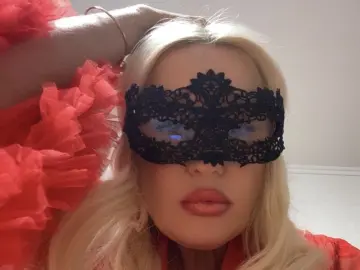 BlondeLana  live sex cam