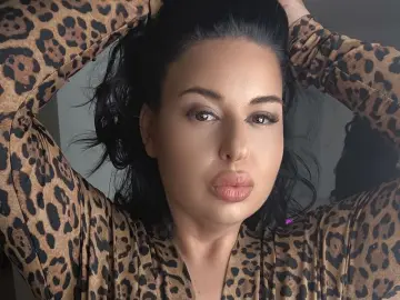 OliviaThea  live sex cam