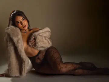 ChloeMilles  live sex cam