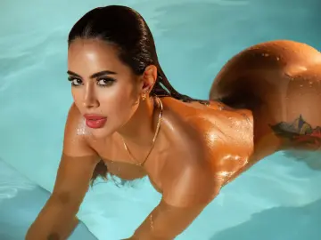 AnnyRoug  live sex cam