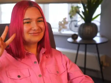 JameYerian  live sex cam