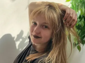 MarryMartins  live sex cam