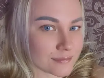 PrettyLana  live sex cam