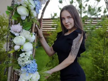 ChloeSaphirre  live sex cam